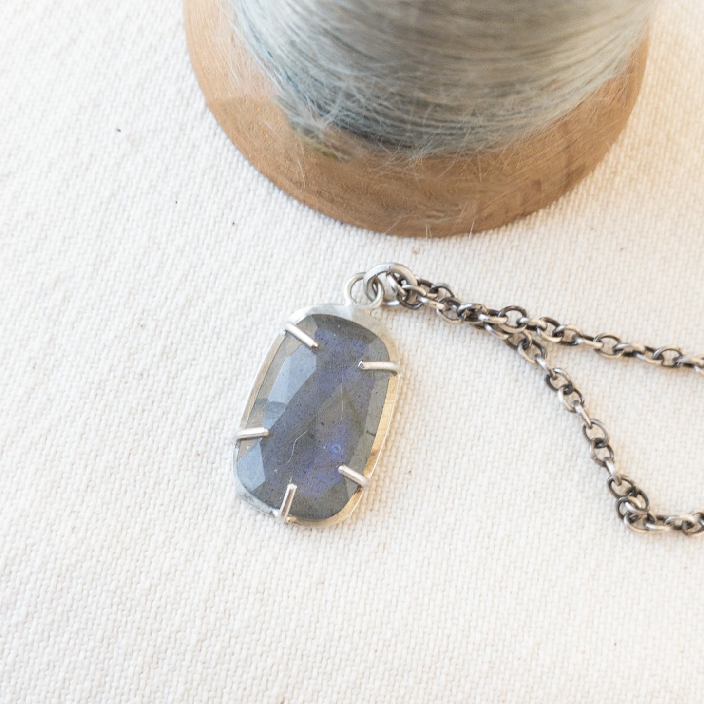 Prong Set Labradorite Pendant